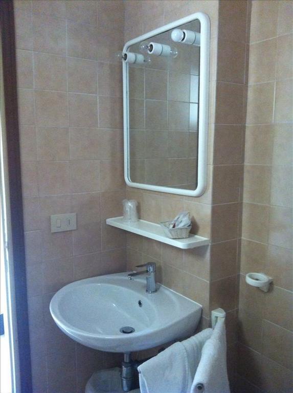 Hotel London 3*